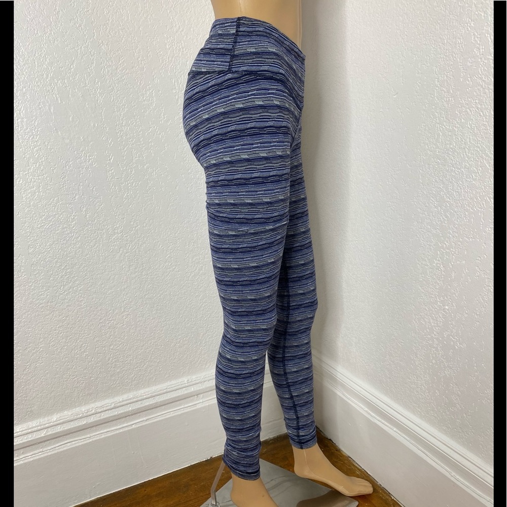 LULULEMON Wunder Under 31” Inseam Blue Cyber Striped Leggings Women’s Size 4 EUC